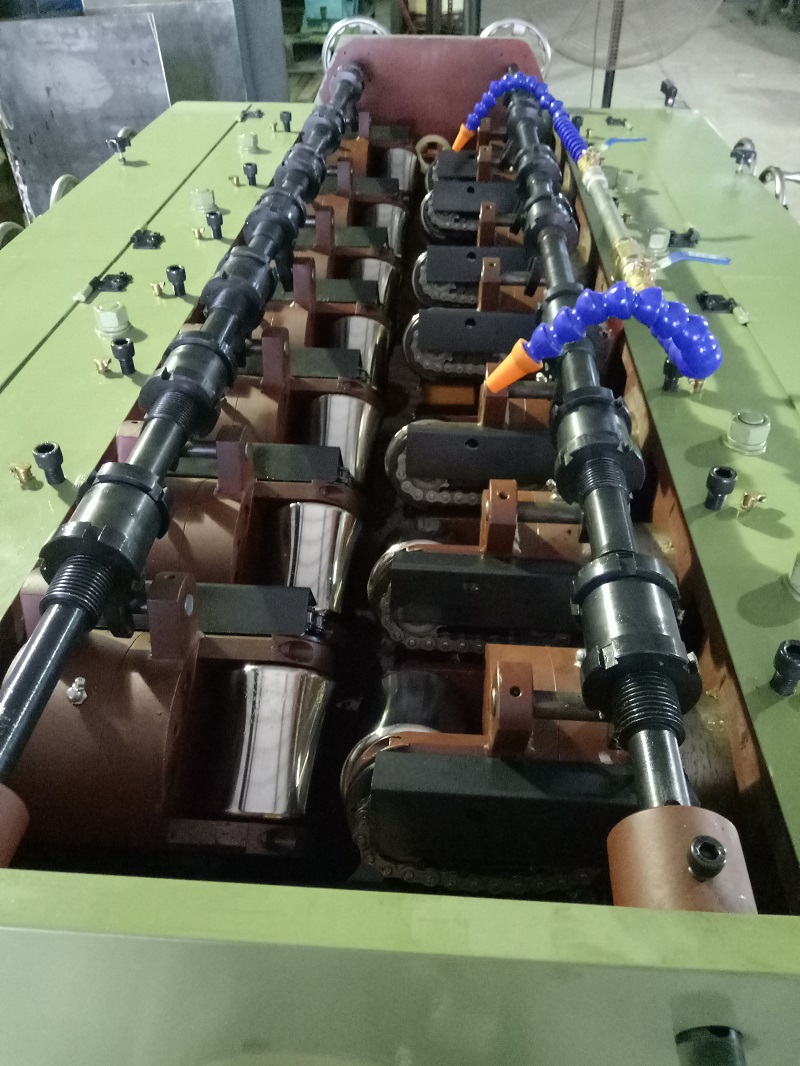 1499769697233152.jpg 矯直機(jī)細(xì)節(jié)圖.jpg