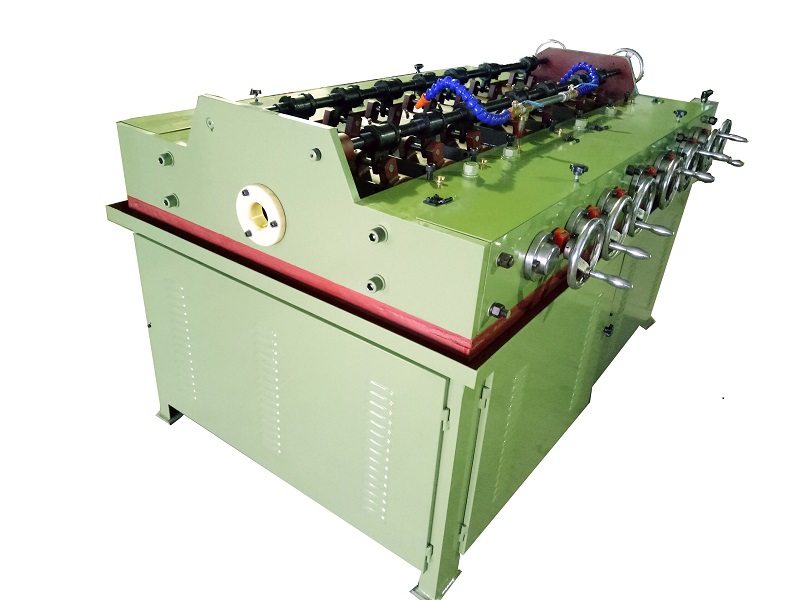 1499844625929867.jpg 鋼管矯直機(jī).jpg