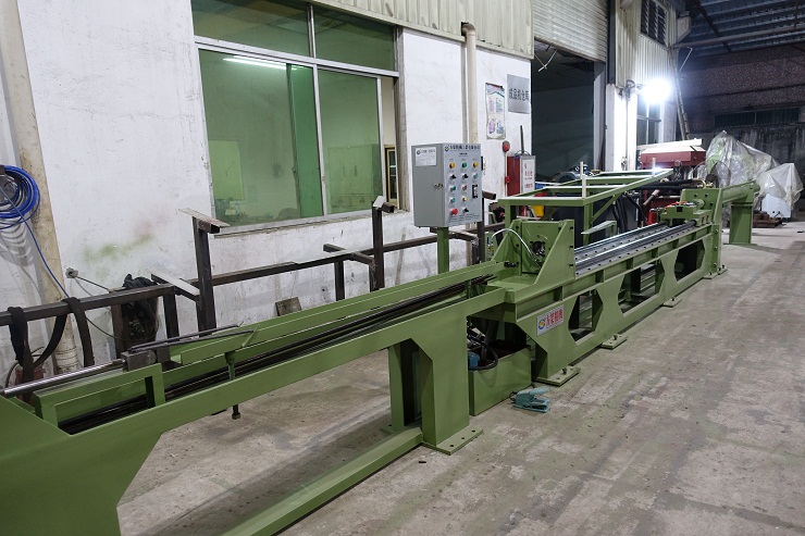 液壓拉拔機(jī)整機(jī)圖片 液壓拉拔機(jī)整機(jī)圖片